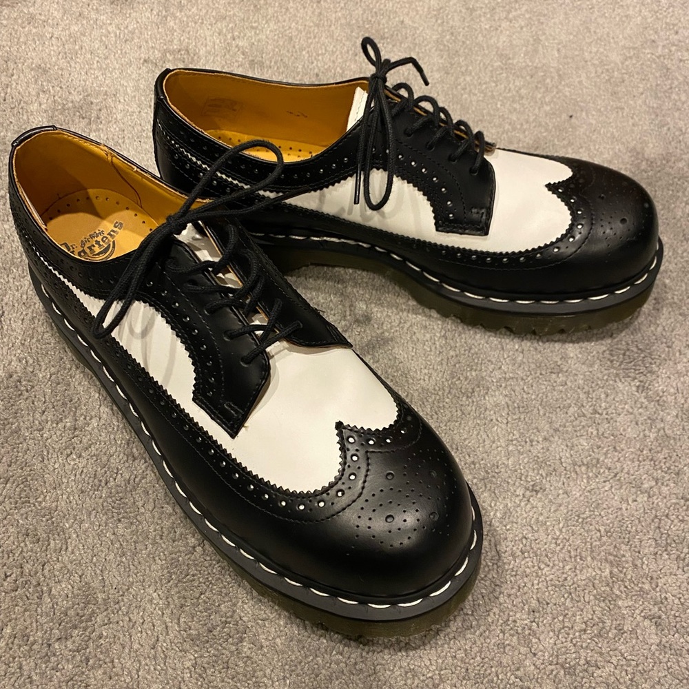 Mens size 11 dr. (Doc) Martens black and white wingtip shoes